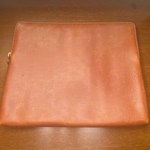 Madewell The Leather Laptop Case - English Saddle (G0026)